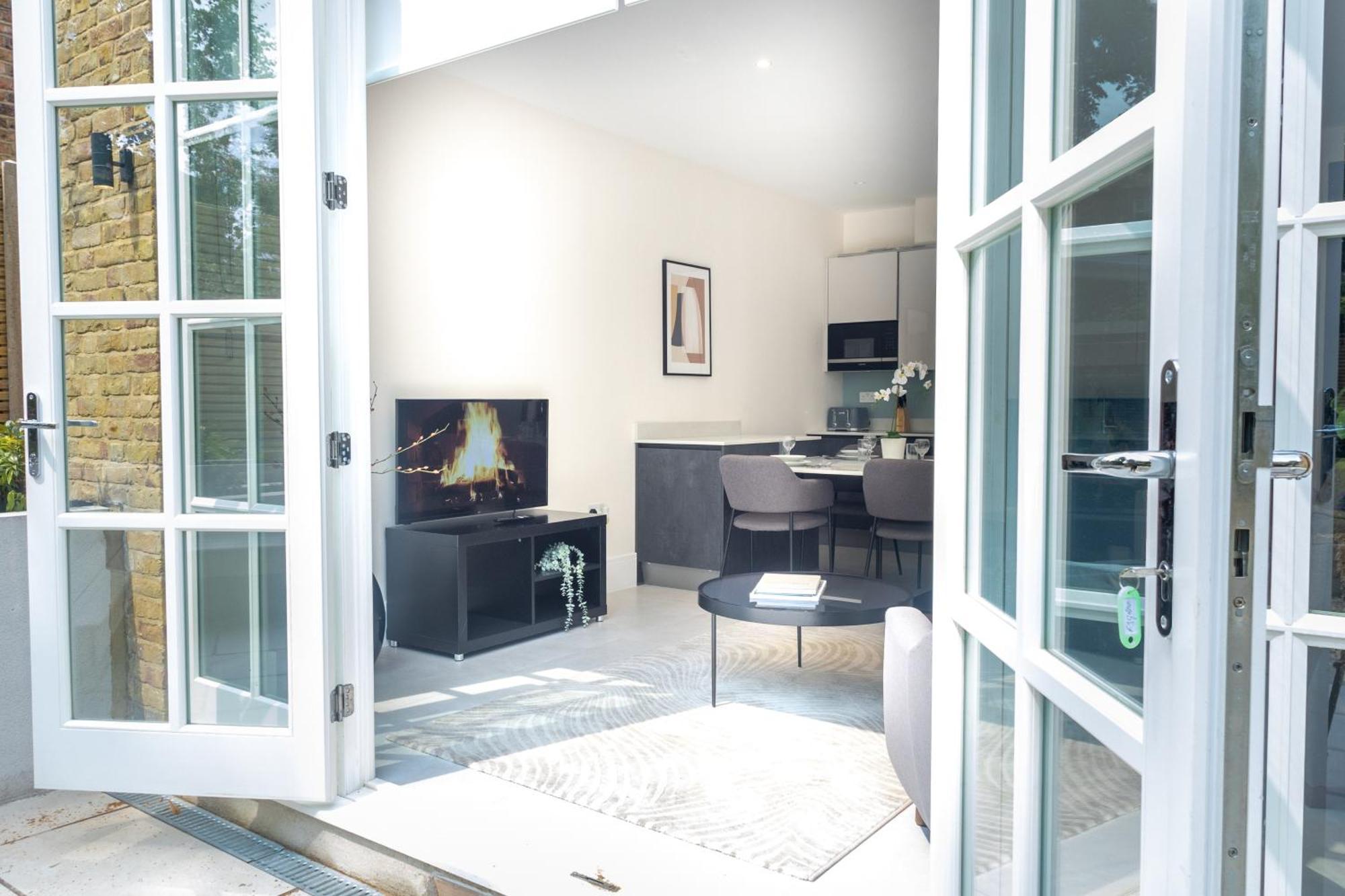 Premier London Apartments Near Camden Markets Very Close To Tube Stations By Sojo Stay Dış mekan fotoğraf