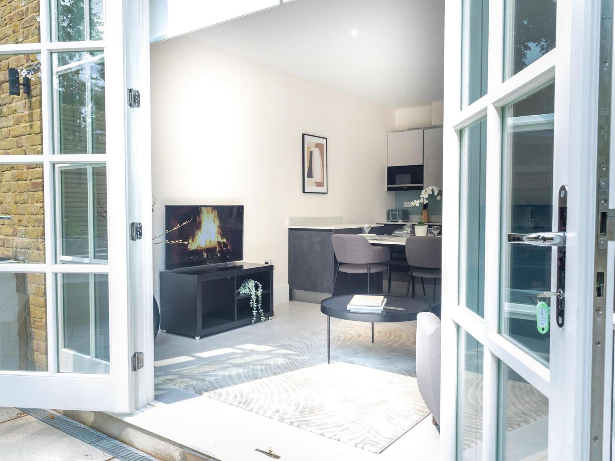 Premier London Apartments Near Camden Markets Very Close To Tube Stations By Sojo Stay Dış mekan fotoğraf